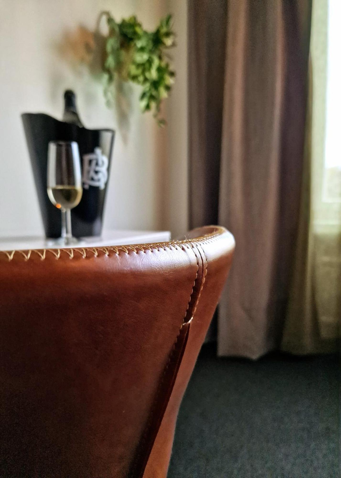 Hotel Seurahuone Riihimaeki Luaran gambar